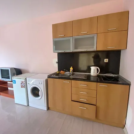 Stella Polaris 1 * ساني بيتش